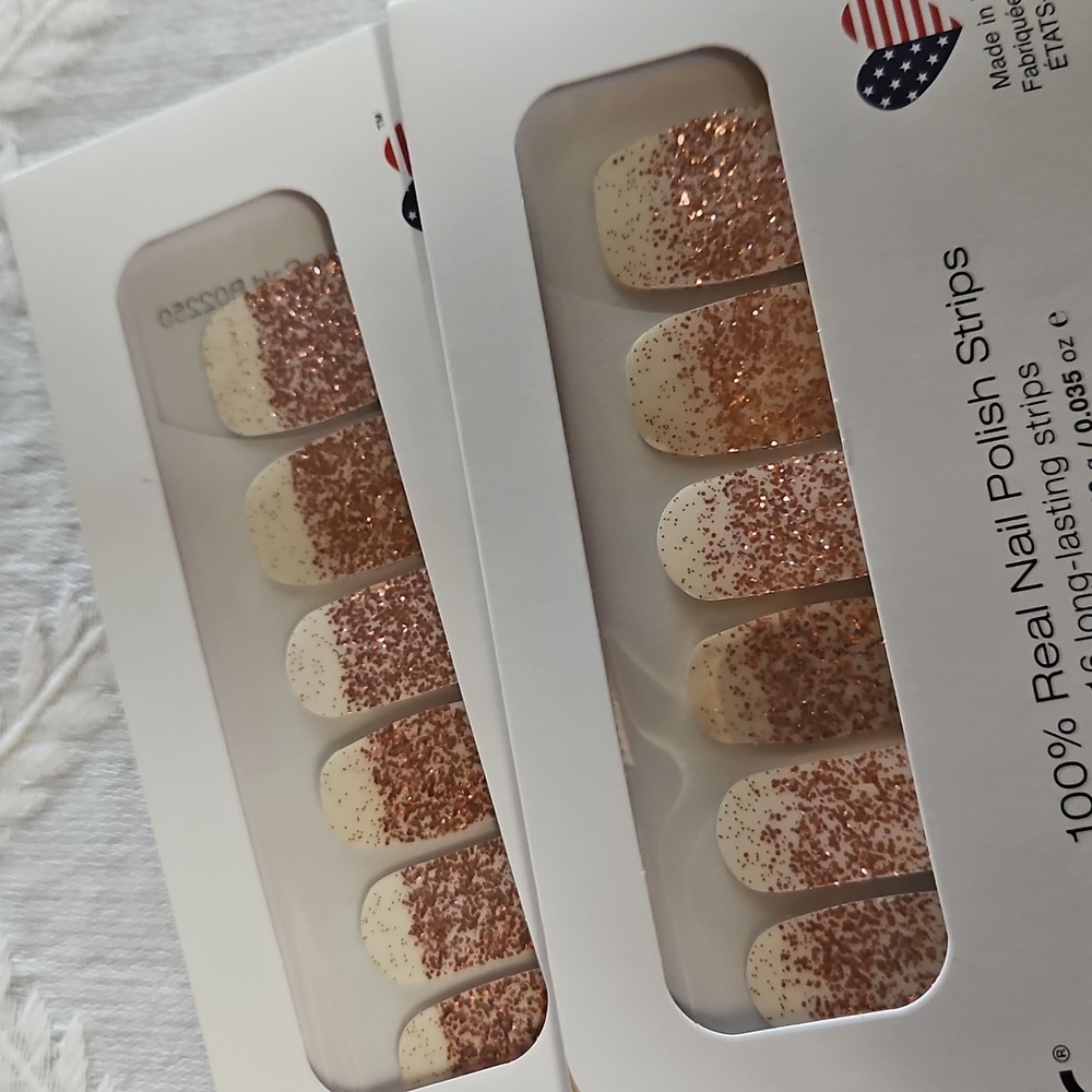 Color Street Set of 2 Coming Up Rose Gold